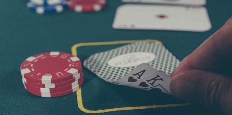 Mobile movement between sports and casino pages on 1 bdt in Bangladesh